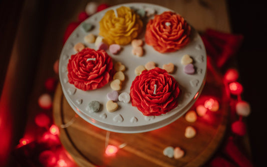 Beeswax peony candles: Color assortment