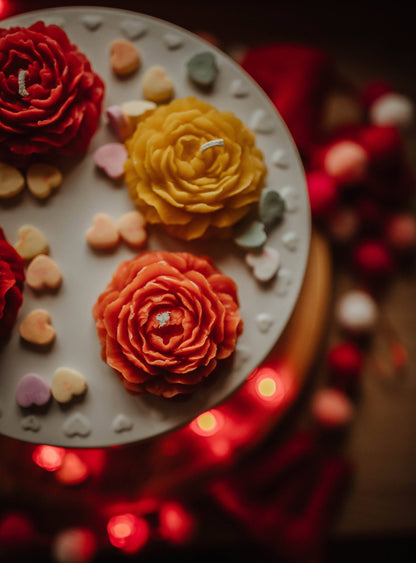 Beeswax peony candles: Color assortment